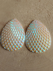 Teardrop Shell Cabochons - Cheyenne Heart Designs